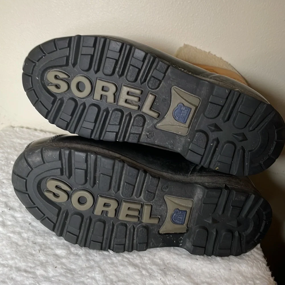 SOREL Caribou Snow Boots Size 8